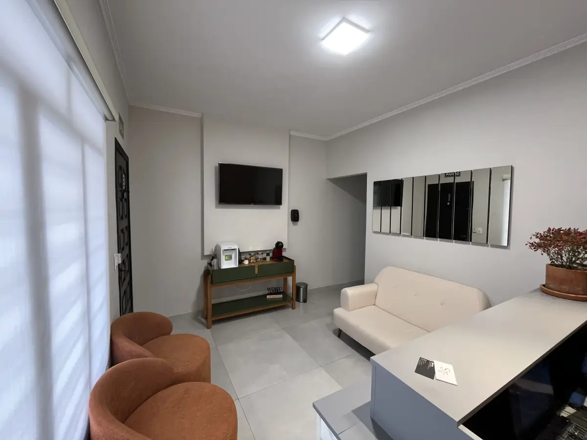 Sala de espera Santtis Odontologia, ambiente aconchegante